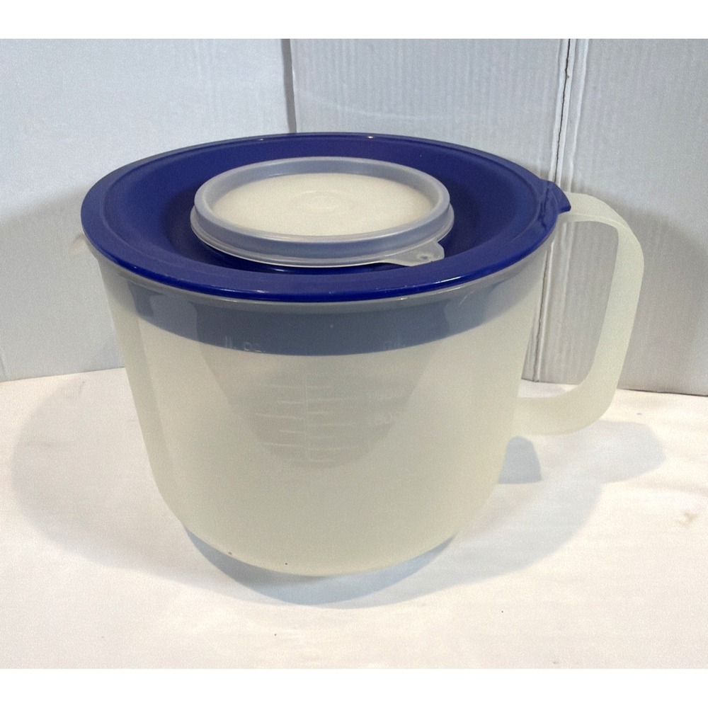 Tupperware Mix N Store 8 Cup Measuring Batter Bowl #1629 Blue